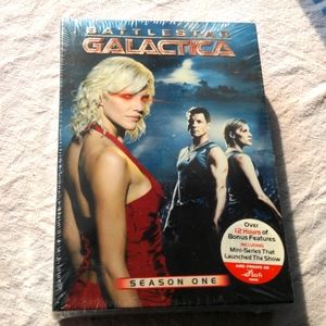 Battlestar Galactica Box Set Season 1 Never used/opened 12+ hours 5 disc